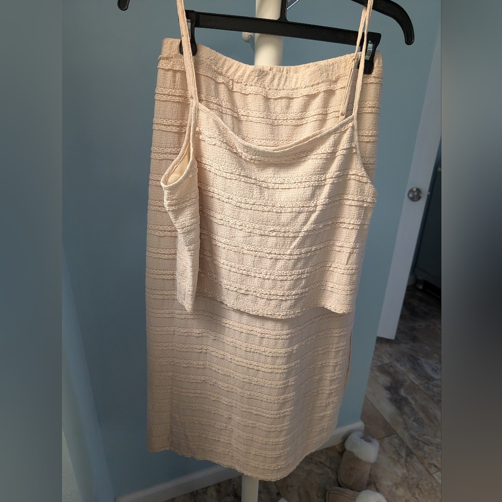 Elegant Cream Women's Skirt Set